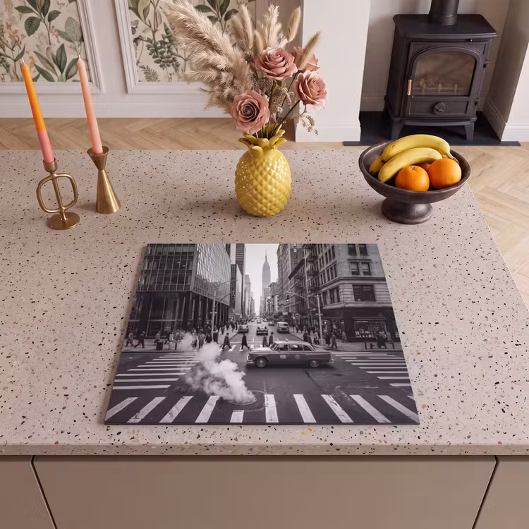Stad - Straat - Gebouwen - Verkeer - Zwart-wit Inductie beschermer vinyl 3mm middel -sfeer3
