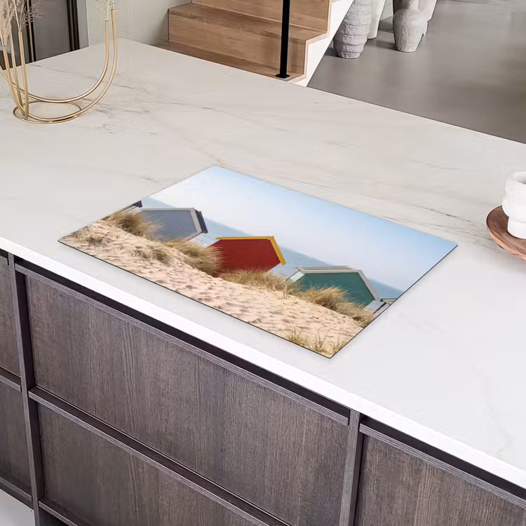 Strand - Huisjes - Kleurrijk - Duinen Inductie beschermer vinyl 3mm klein -sfeer8