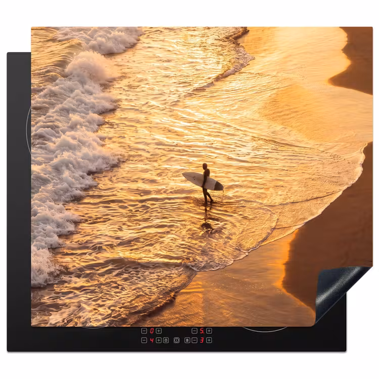 Surfer - Strand - Zonsondergang - Oceaan - Goud Inductie beschermer vinyl 3mm middel -3d