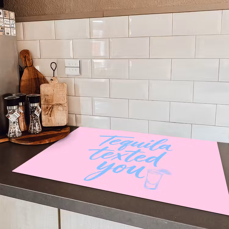 Tequila texted you - Roze - Blauw Inductie beschermer vinyl 3mm klein -sfeer3