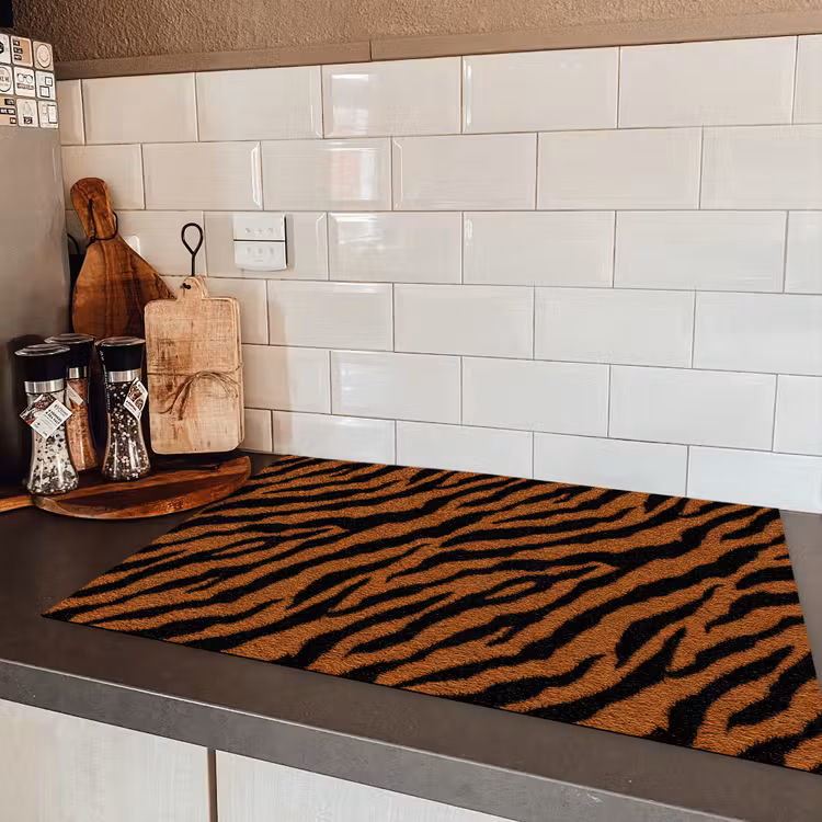 Tijger - Vacht - Zwart Inductie beschermer vinyl 3mm klein 276 -sfeer3
