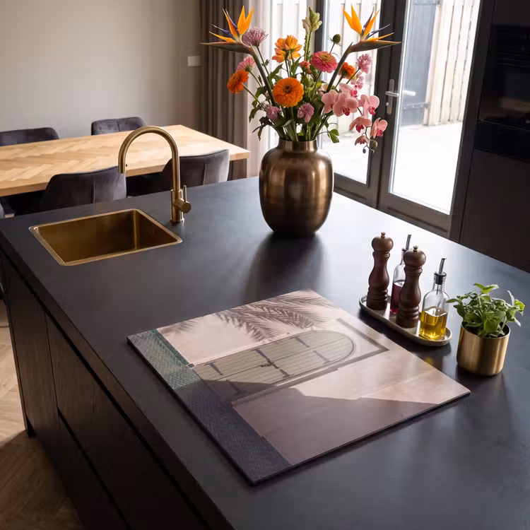 Deur - Hout - Architectuur - Groen - Rustiek Inductie beschermer vinyl 3mm middel -sfeer5