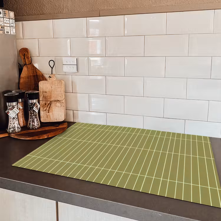 Verticaal - Wandtegel - Olijfgroen Inductie beschermer vinyl 3mm klein 276 -sfeer3