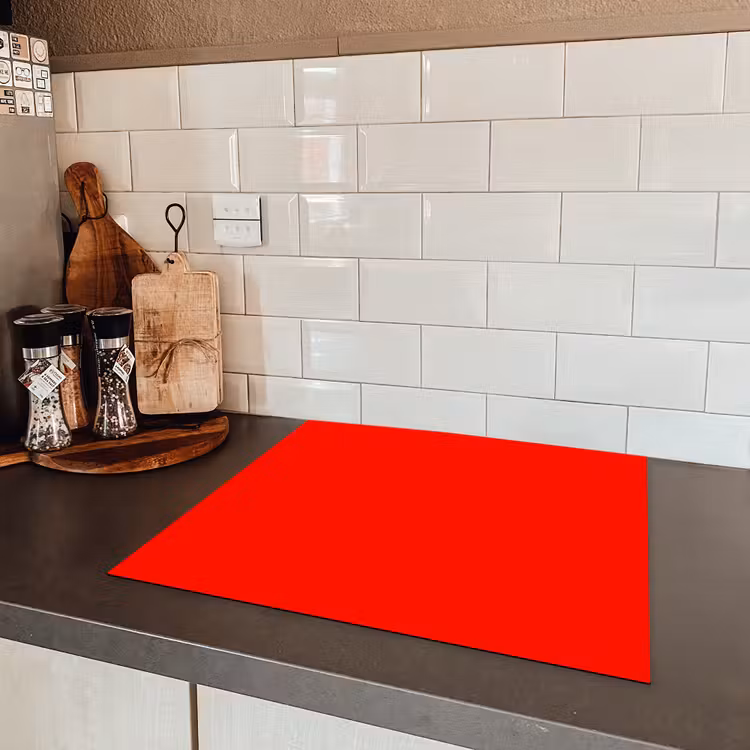 Vibrant - Vermilion - Rood Inductie beschermer vinyl 3mm middel 274 -sfeer3