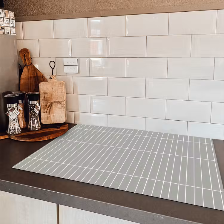 Wandtegel - Verticaal - Lichtgrijs Inductie beschermer vinyl 3mm klein 276 -sfeer3