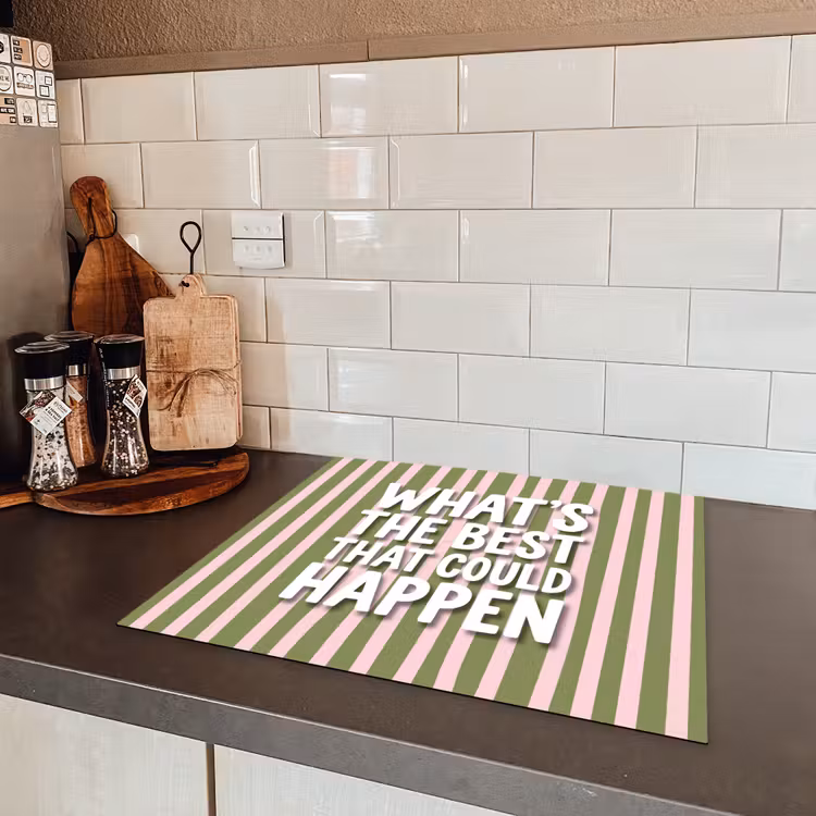 What's the best that could happen - Strepen - Groen - Roze Inductie beschermer vinyl 3mm middel -sfeer3