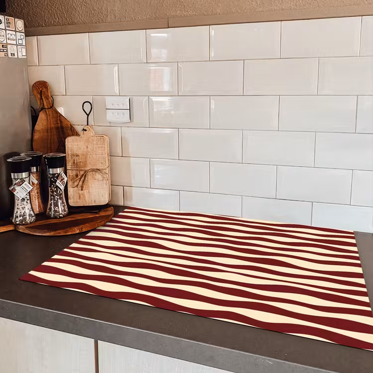 Golven - Rood - Patroon - Crème Inductie beschermer vinyl 3mm klein 276 -sfeer3