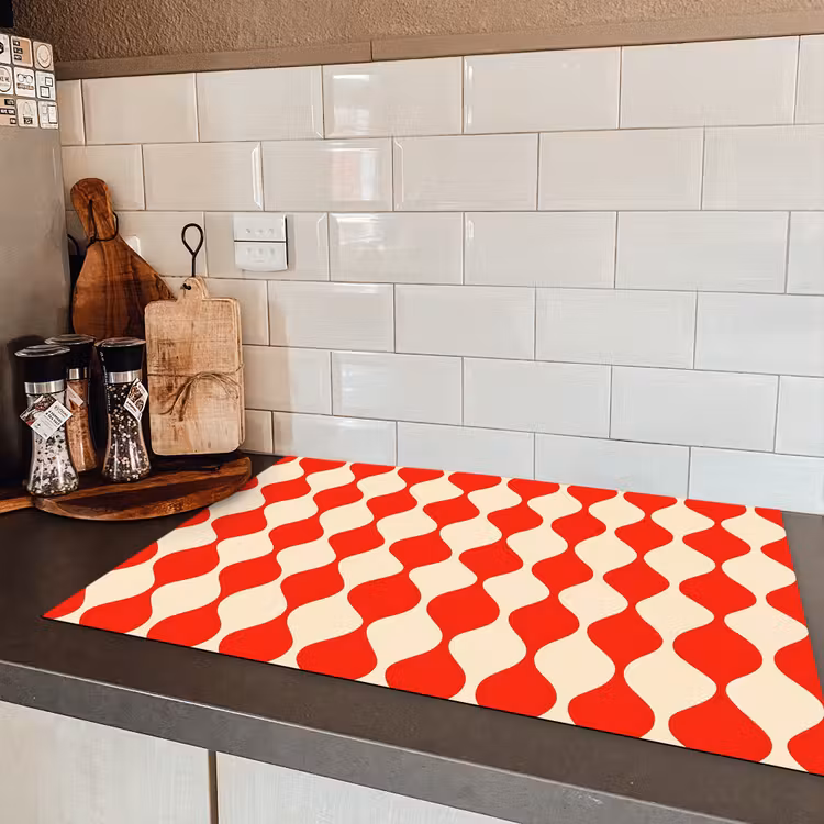 Golvend patroon - Retro - Rood - Beige Inductie beschermer vinyl 3mm klein 276 -sfeer3
