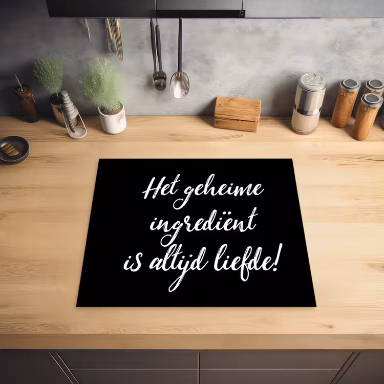 Quotes - Koken - Het geheime ingrediënt is altijd liefde! - Spreuken - Liefde Inductie beschermer vinyl 3mm middel -sfeer5
