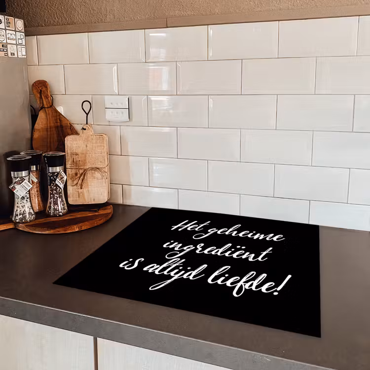 Quotes - Koken - Het geheime ingrediënt is altijd liefde! - Spreuken - Liefde Inductie beschermer vinyl 3mm middel -sfeer3
