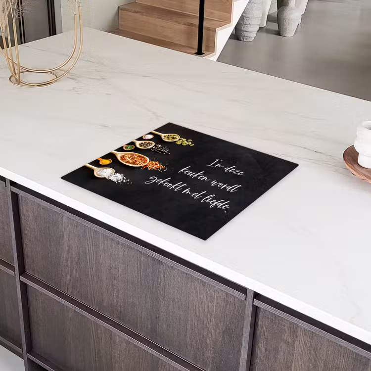 Quotes - Keuken - Spreuken - In deze keuken wordt gekookt met liefde - Liefde Inductie beschermer vinyl 3mm middel -sfeer8