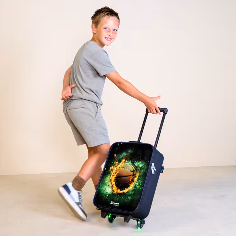Basketbal in vlammen en explosieve energie Kinderkoffer - Zwart klein -sfeer3