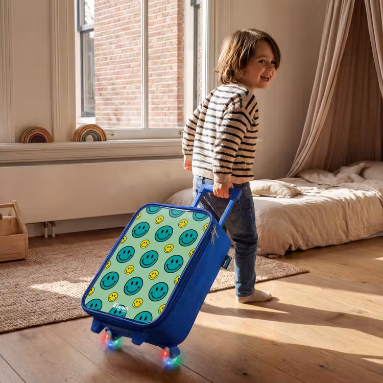 All smiles groen Kinderkoffer - Blauw klein -sfeer1