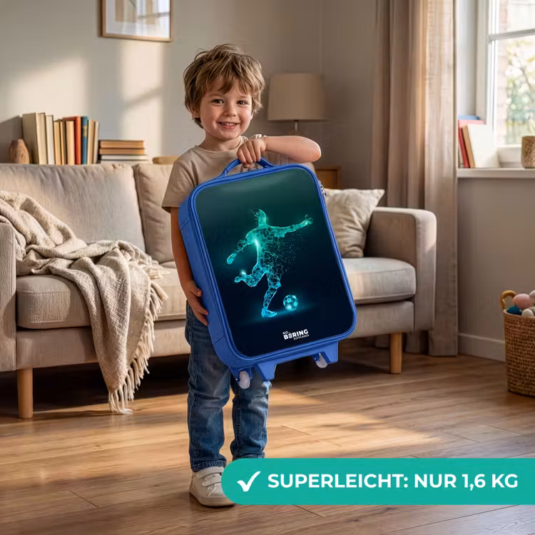 Voetballer trapt met kracht in digitale vorm Kinderkoffer - Blauw klein -sfeer2_DE