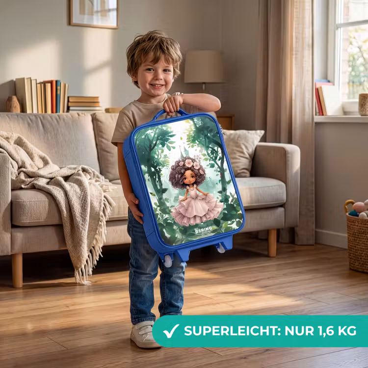 Meisje met donkere krullen in het bos Kinderkoffer - Blauw klein -sfeer2_DE