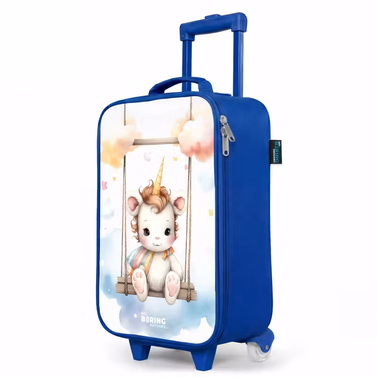 Witte baby eenhoorn op een schommel in de wolken Kinderkoffer - Blauw klein -productfoto_schuin