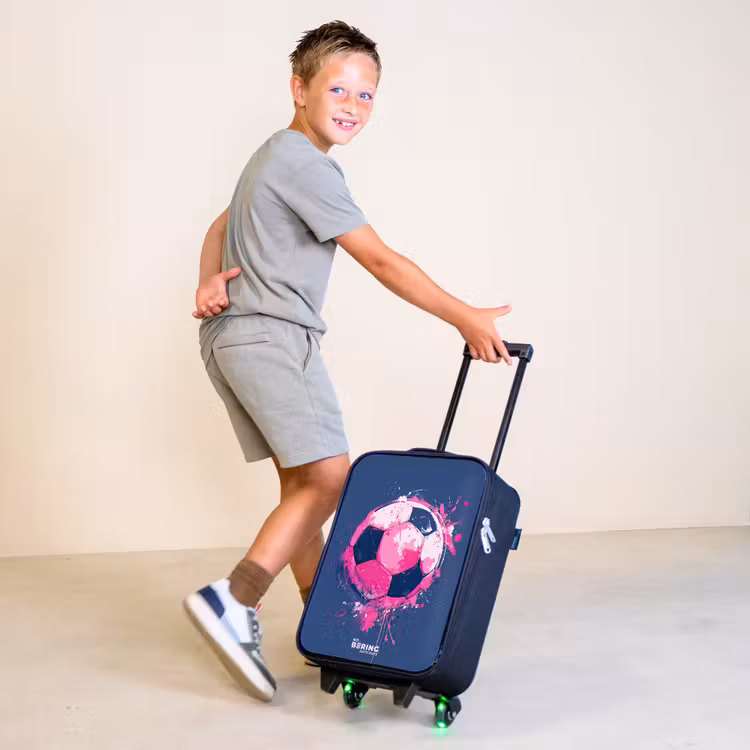 Voetbal -  Verf - Roze - Blauw Kinderkoffer - Zwart klein -sfeer3
