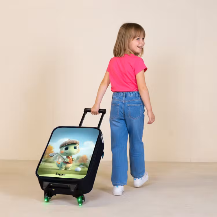 Golf - Dino - Groen Kinderkoffer - Zwart klein -sfeer1
