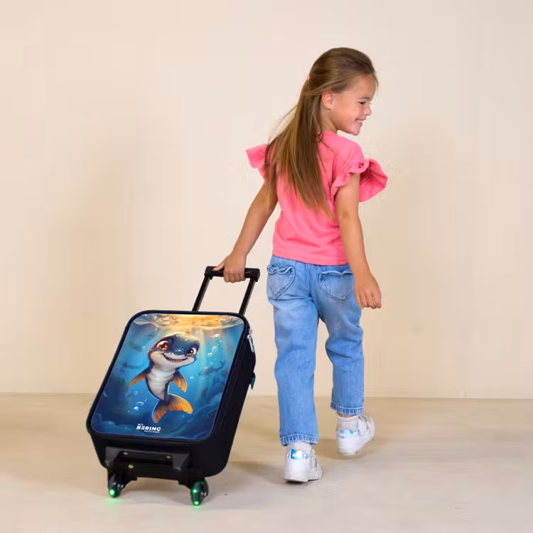 Haai met gezicht in het water Kinderkoffer - Zwart klein -sfeer1