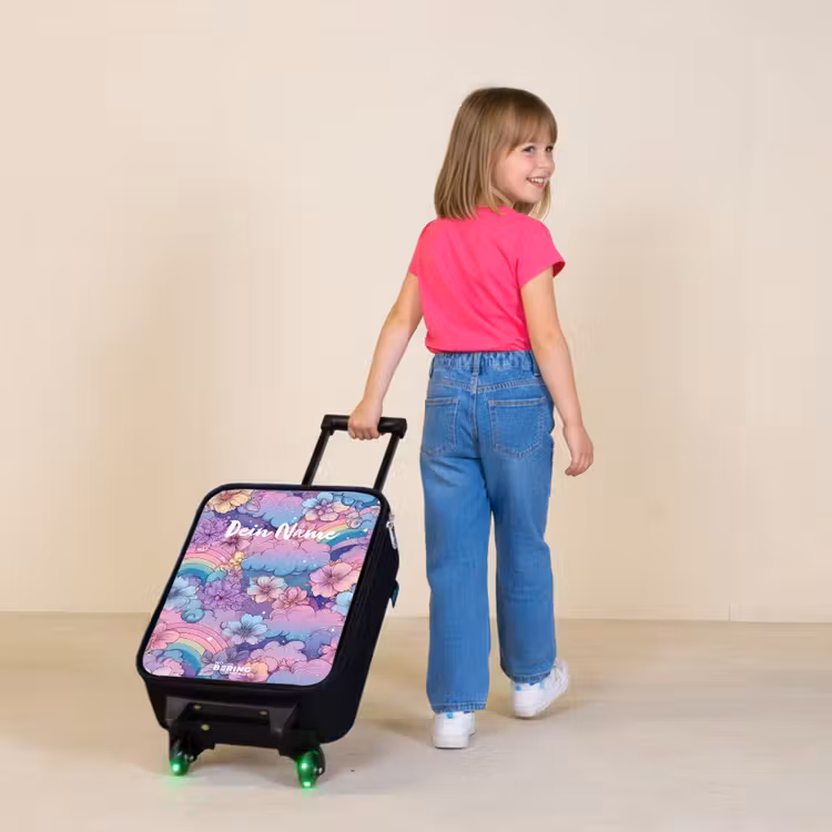 Illustratie van wolken, regenbogen en bloemen Kinderkoffer - Zwart klein -sfeer1