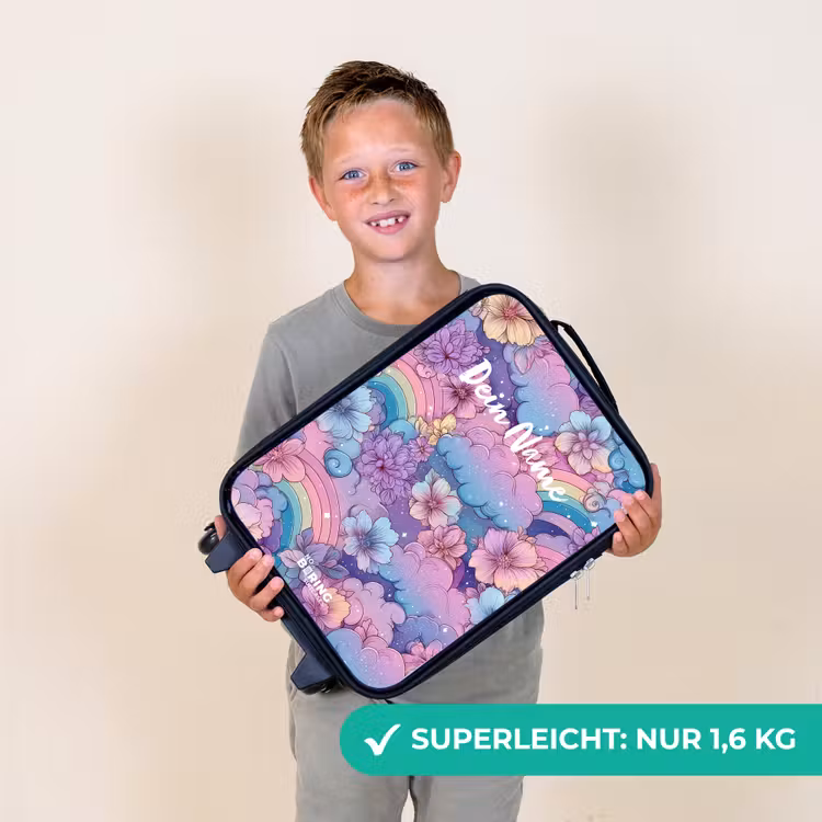 Illustratie van wolken, regenbogen en bloemen Kinderkoffer - Zwart klein -sfeer4_DE