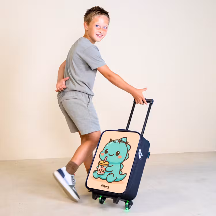 Kawai - Dino - Bubbletea Kinderkoffer - Zwart klein -sfeer3