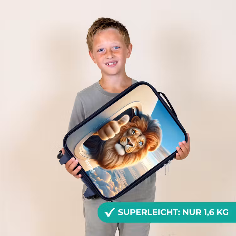Leeuw uit een vliegtuigraam met zijn duim omhoog Kinderkoffer - Zwart klein -sfeer4_DE