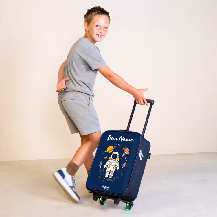 Astronaut - Planeet - Sterren - Raket Kinderkoffer - Zwart klein -sfeer3