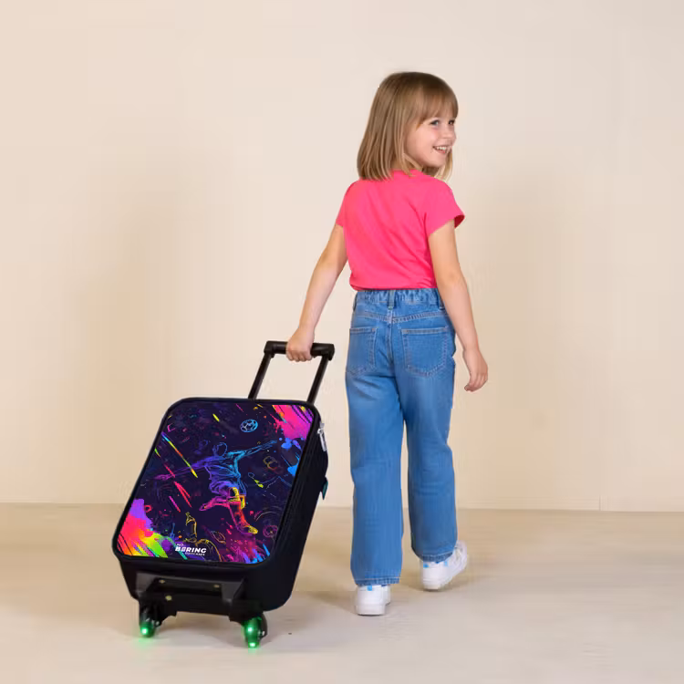 Neon actievolle voetbalspeler Kinderkoffer - Zwart klein -sfeer1