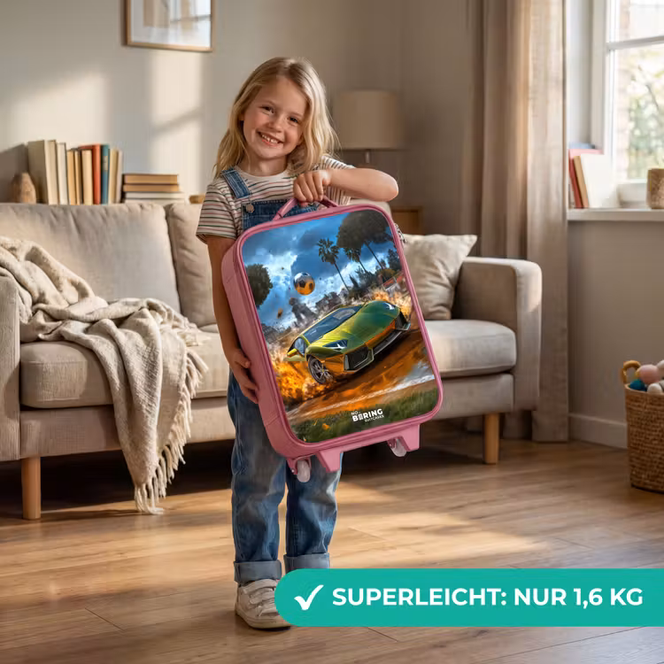 Sportauto knalt door voetbalveld met bal Kinderkoffer - Roze klein -sfeer2_DE