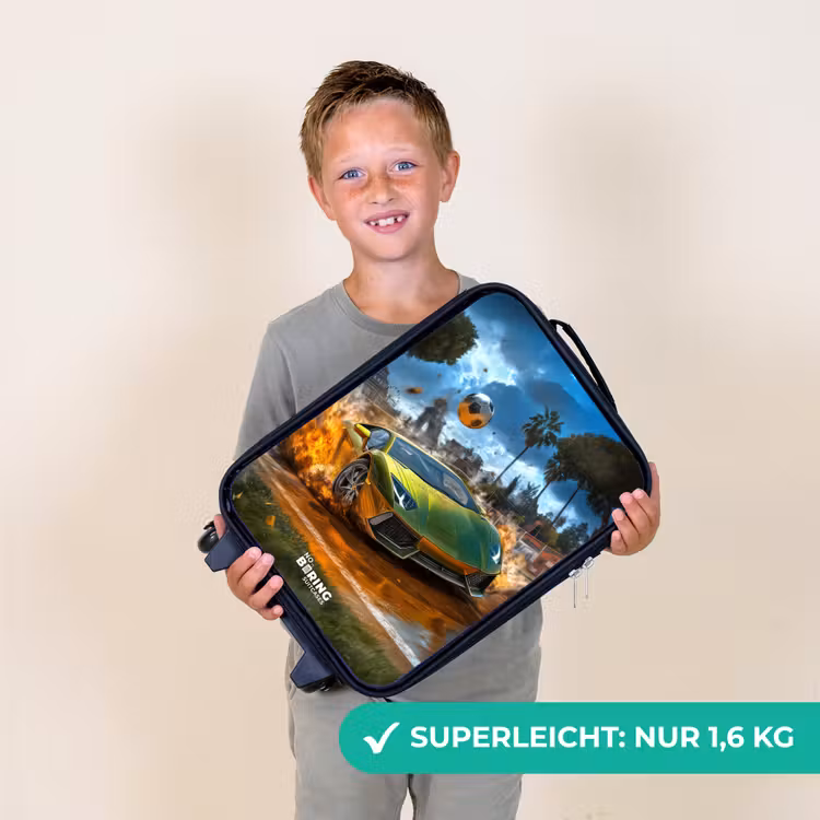 Sportauto knalt door voetbalveld met bal Kinderkoffer - Zwart klein -sfeer4_DE
