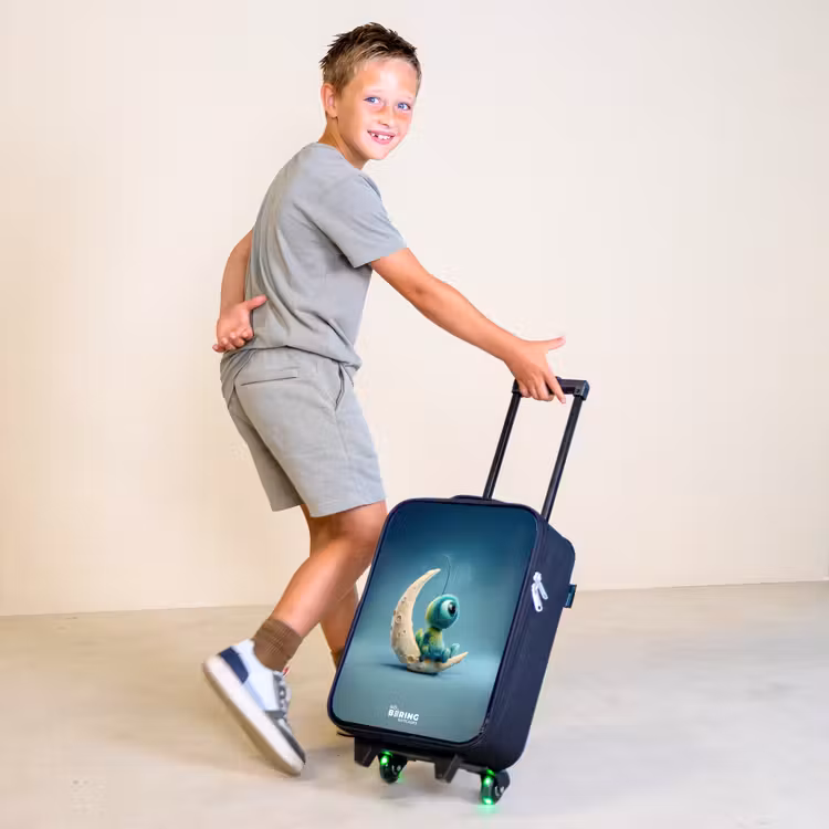 Dromerig Wezentje op de Maan Kinderkoffer - Zwart klein -sfeer3