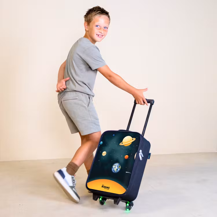 Ruimte met planeten Kinderkoffer - Zwart klein -sfeer3