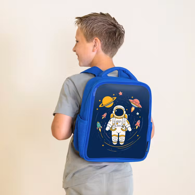 Astronaut - Planeten - Raket Kinderrugzak - Blauw middel -sfeer2