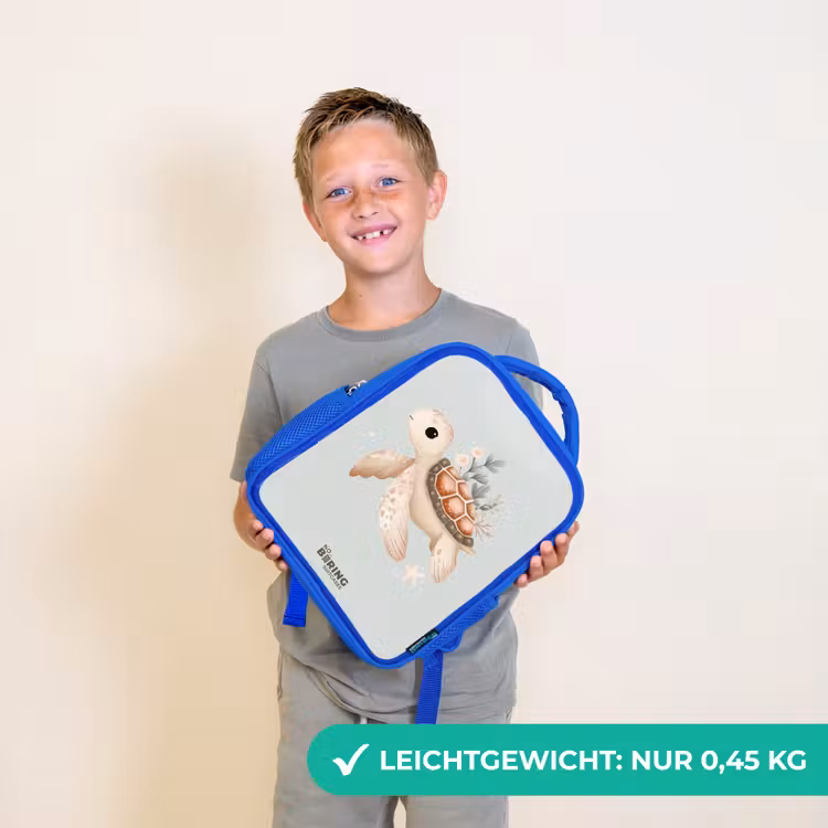 Bruine zeeschildpad in pastel onderwaterwereld Kinderrugzak - Blauw middel -sfeer1_DE