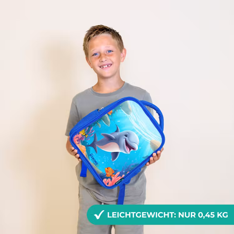 Vrolijke dolfijn tussen de koralen Kinderrugzak - Blauw middel -sfeer1_DE