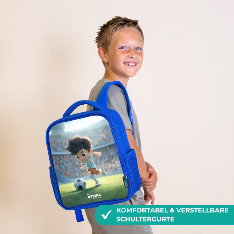 Jongen - Voetbal - Stadion - Zonlicht Kinderrugzak - Blauw middel -sfeer3_DE