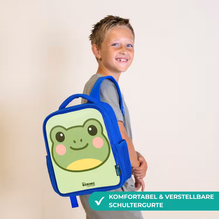 Kawai - Kikker - Groen Kinderrugzak - Blauw middel -sfeer3_DE