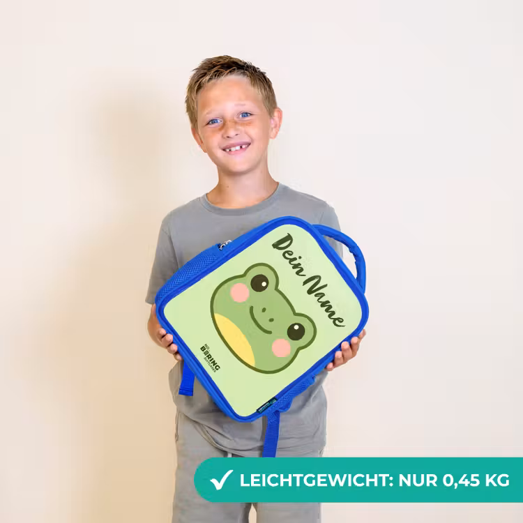 Kawai - Kikker - Groen Kinderrugzak - Blauw middel -sfeer1_DE