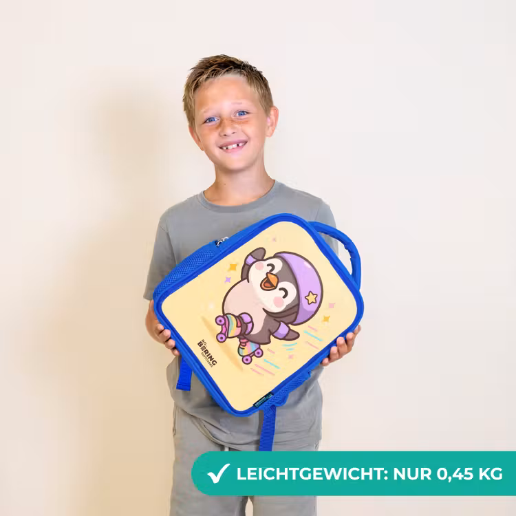 Kawai - Pinguin - Rolschaatsen Kinderrugzak - Blauw middel -sfeer1_DE
