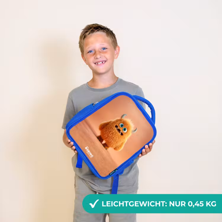 Oranje Pluizig Monster met Hoorns Kinderrugzak - Blauw middel -sfeer1_DE