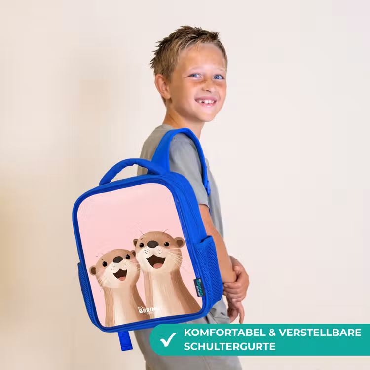 Otters - Lachen - Roze - Illustratie Kinderrugzak - Blauw middel -sfeer3_DE