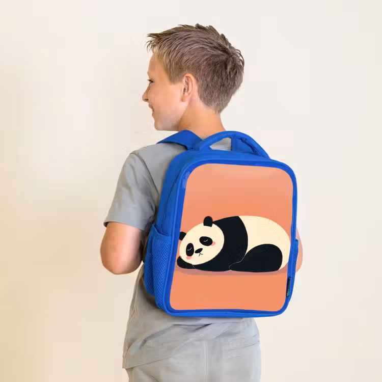 Panda - Slaap - Oranje Kinderrugzak - Blauw middel -sfeer2