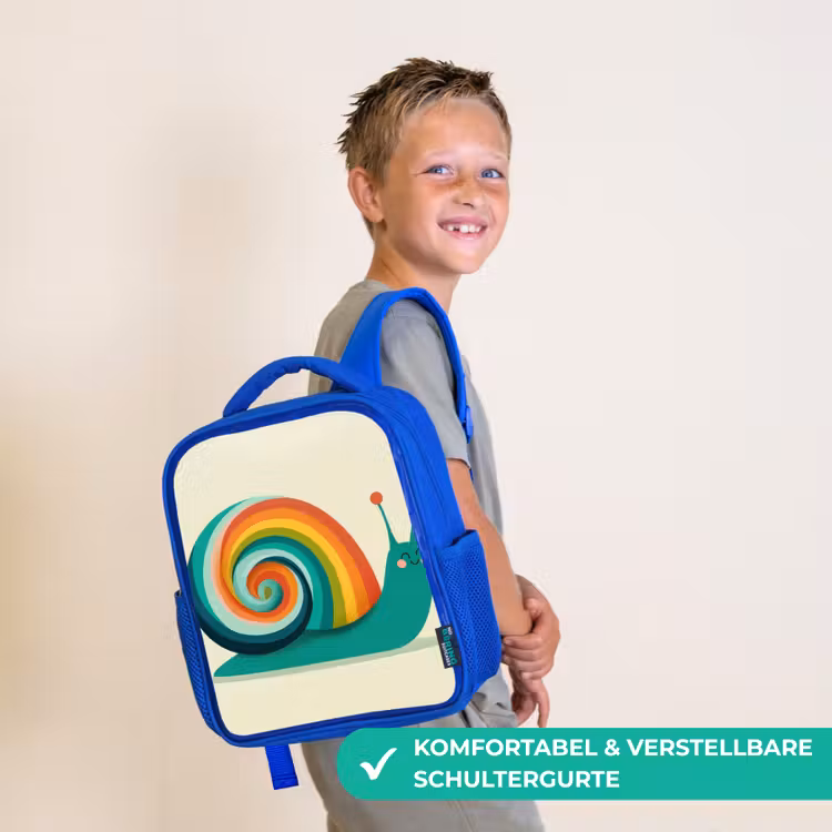 Slak - Regenboogschild - Groen Kinderrugzak - Blauw middel -sfeer3_DE