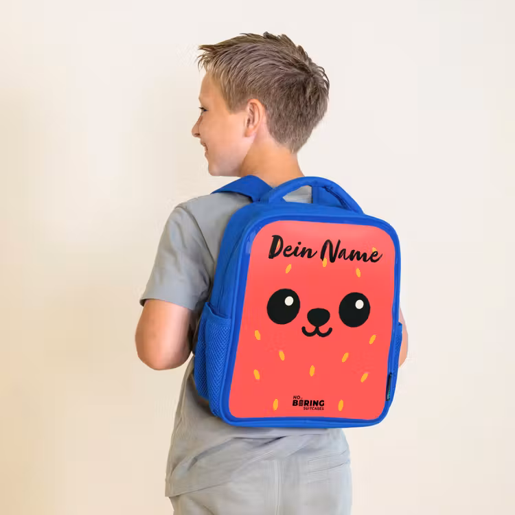 Kawai - Aardbei - Rood Kinderrugzak - Blauw middel -sfeer2