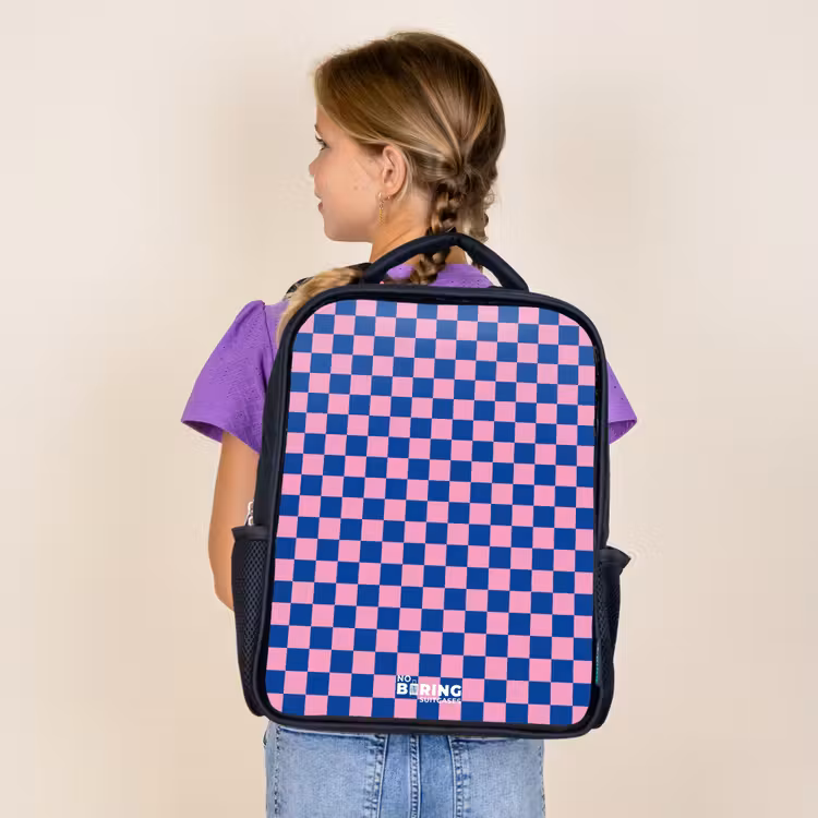 Blokjes - Blauw - Roze Rugzak - Zwart middel -sfeer5