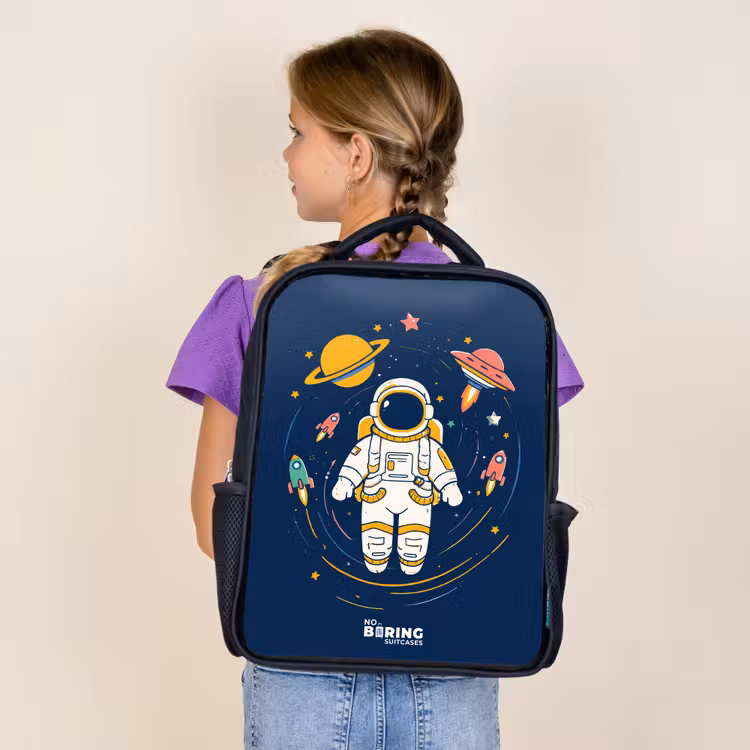 Astronaut - Planeet - Sterren - Raket Rugzak - Zwart middel -sfeer5