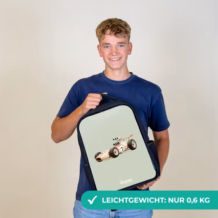 Beige retro raceauto op groen achtergrond Rugzak - Zwart middel -sfeer7_DE