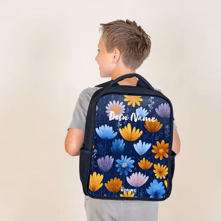 Bloemen op een donkerblauwe achtergrond Rugzak - Zwart middel -sfeer2