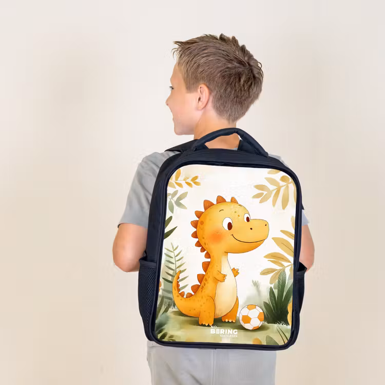Dino - Voetbal - Oranje Rugzak - Zwart middel -sfeer2
